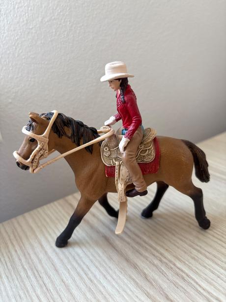 Schleich kobyla s jazdkyňou,