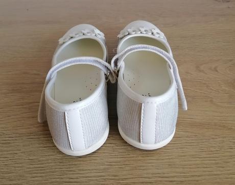 Biele poltopánky, 26