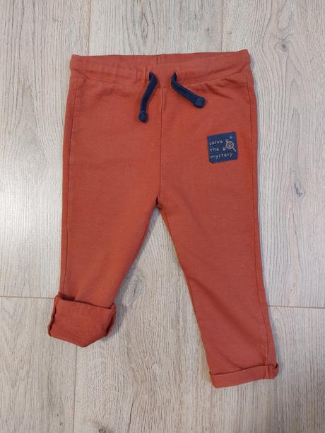 Tepláky, mikina, 86–98