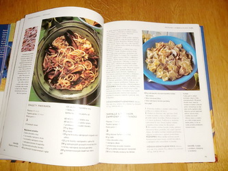Moderná veľká kuchárska kniha o cestovinách,