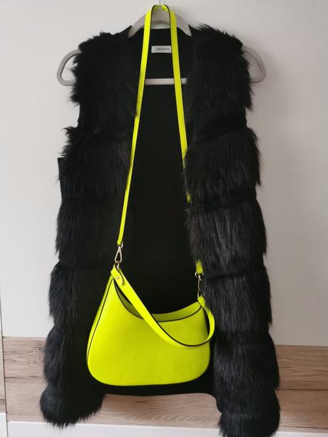 Čierna jesenná vesta, reserved,s