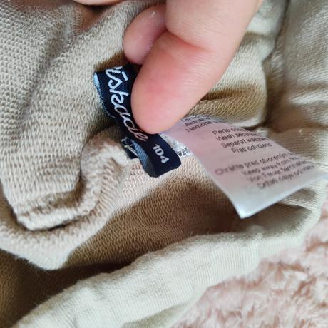 Pískacie kraťasy, 104