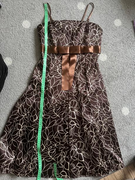 Krásne dámske šaty s, s