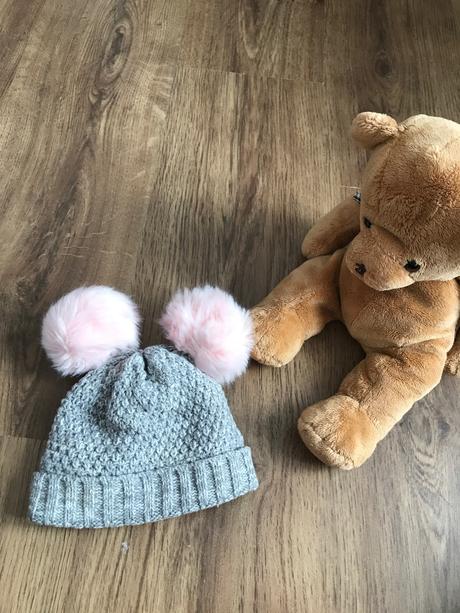 Čiapka s brmbolcami, 80