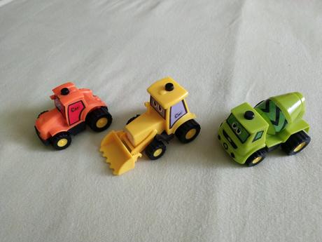 Traktor, nakladac, domiesavac, 