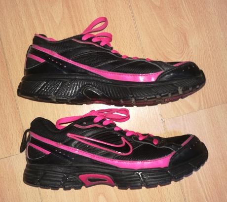 Krasne nike kozene tenisky, nike,33