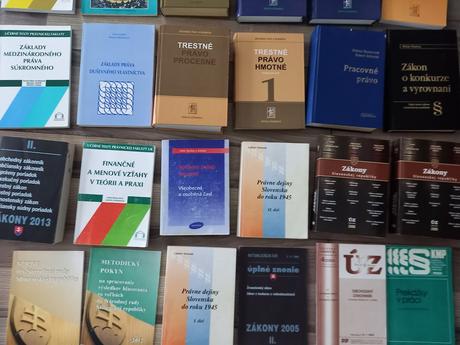Knihy pre študenta práva, 