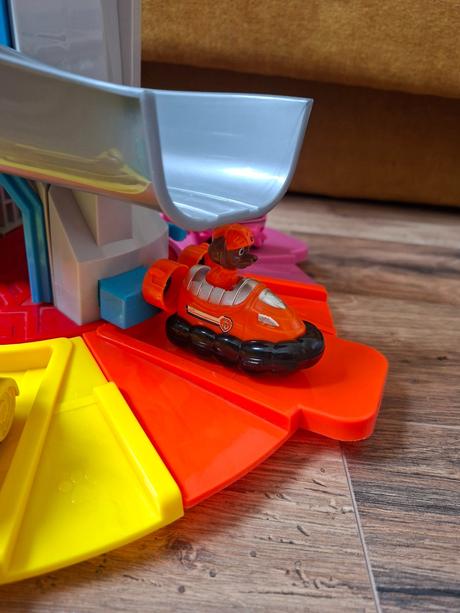 Labkova patrola -centrala paw patrol, 