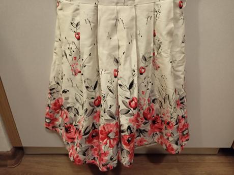 Spoločenské šaty zn. pandanam, veľ. 122, 122