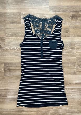 Krásne letné tielko/tričko s čipkou na chrbte, m