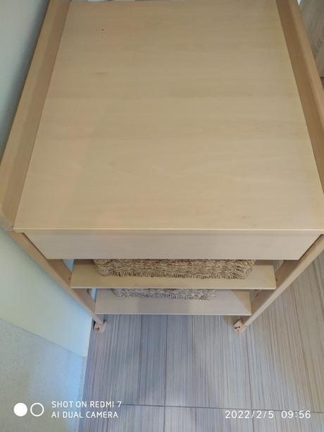 Prebaľovací stolík, 