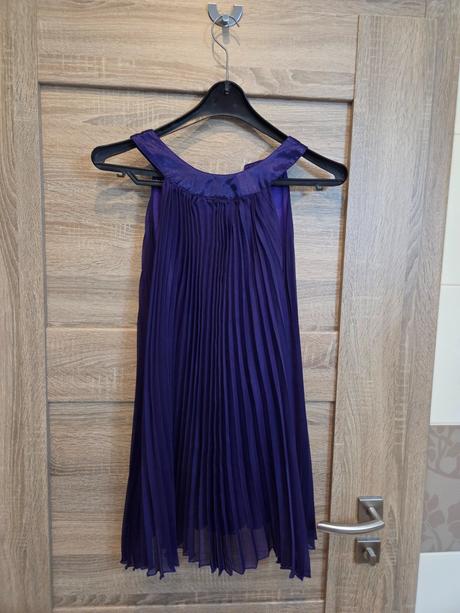 Slávnostné šatky, 146