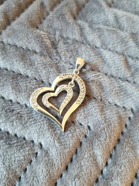 Strieborný prívesok dvojsrdce s krištalom 25 mm,