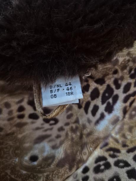 Tmavohnedý kožuch, xxl