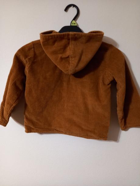 Menžestrova bundička, 92