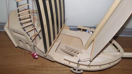 Velka drevena piratska lod,