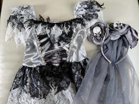122/128 kostym upírová nevesta+závoj,7-8 r.,