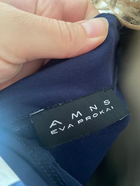 Overal amnesia by eva prokai, l