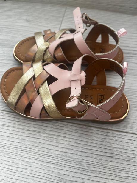 Ružovo-zlaté sandálky pre malú princeznú, f&f,28