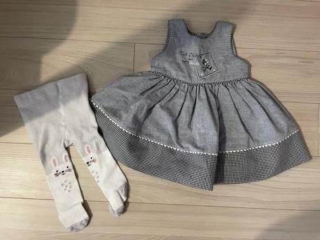 Krásne šaty + pančušky, 62