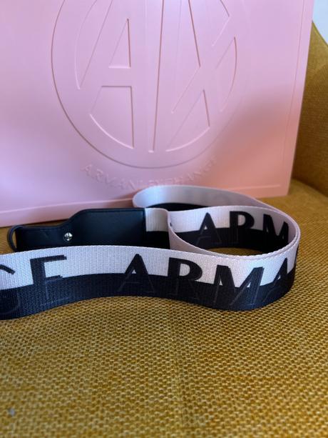 Armani kabelka nová, armani