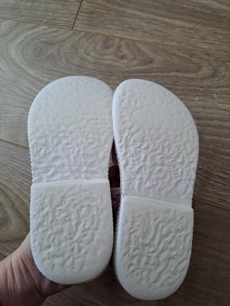 Papučky manik jednorožec, manik,26