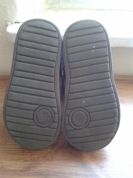 Kožené čižmičky, baťa,23