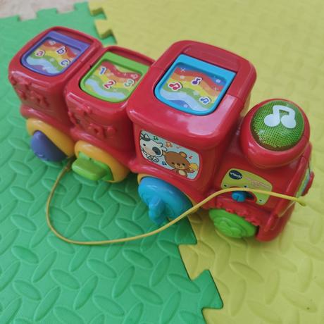 Spieva ťahaci vlak vtech anglický, 