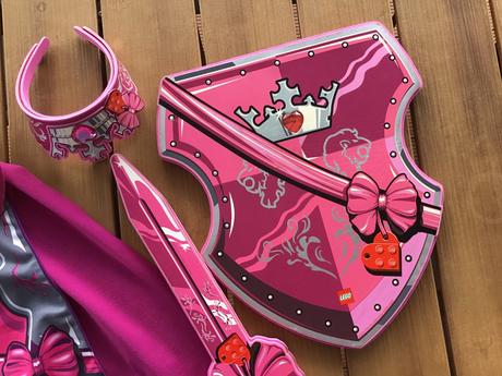 Lego kostým pre slecnu,