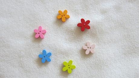 Drevený gombík kvietok, 