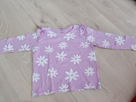 Fialové tričko s kvetinami 104, sinsay,104