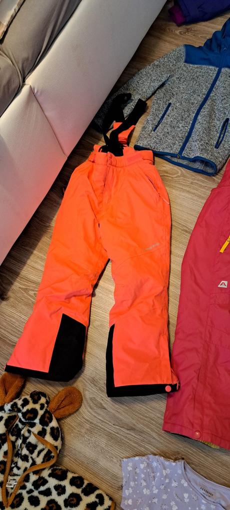 Veľký balík oblečenia pre dievčatko 122-128, 122–134