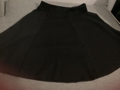 Suknička čierna do a, bershka,s