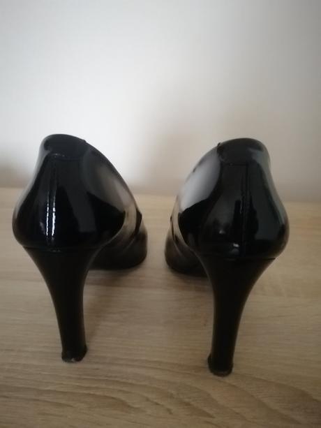 Lakované lodičky top stav, lasocki,37