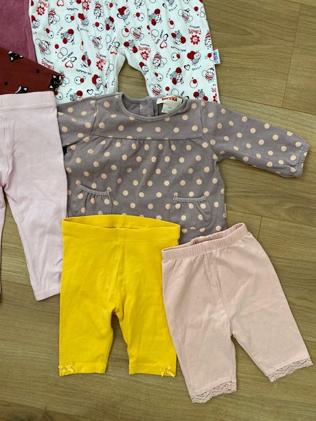 Mix oblečenia, 68–80