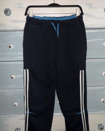 Teplé tepláky, 182