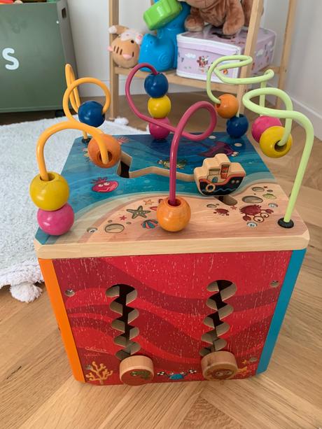 Interaktívna drevena kocka, 