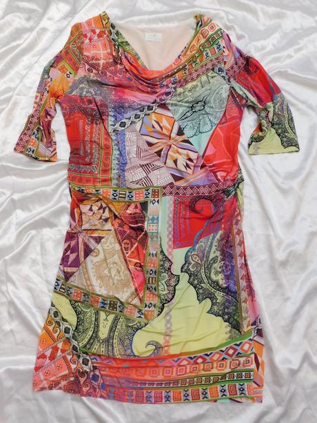 Kirsten krog luxusne velmi pekne šaty, 42