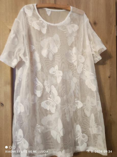 Plážové šaty, 42