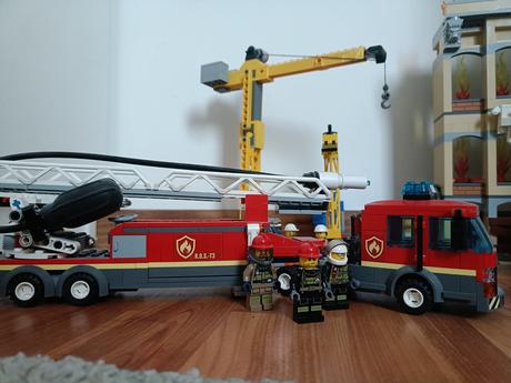Lego city 60216-hasicsky zbor v centre mesta, 