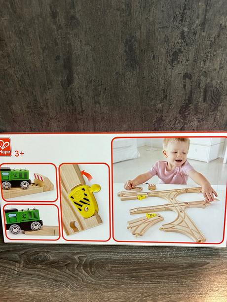 Hape set dielov k vlacikovej drahe,