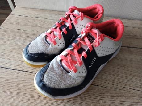 Allsix botasky na volejbal, 36