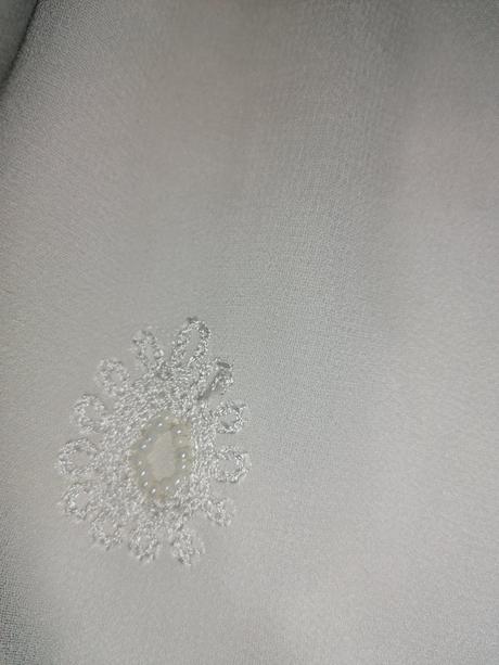 Šaty s perličkami, zara,m