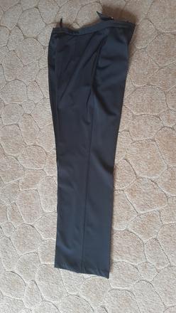 Čierne  nohavice, 40