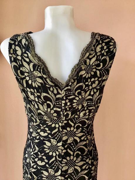 Čierno zlate šaty peacocks, 40