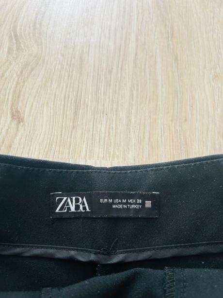 Krásne bermuda šortky značky zara, zara,m