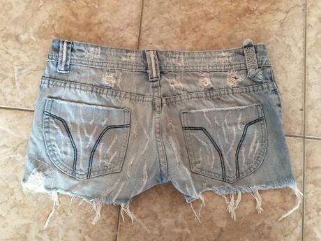 Kraťasy, dromedar,s