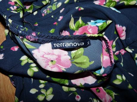 Kvetove na jedno rameno, terranova,s