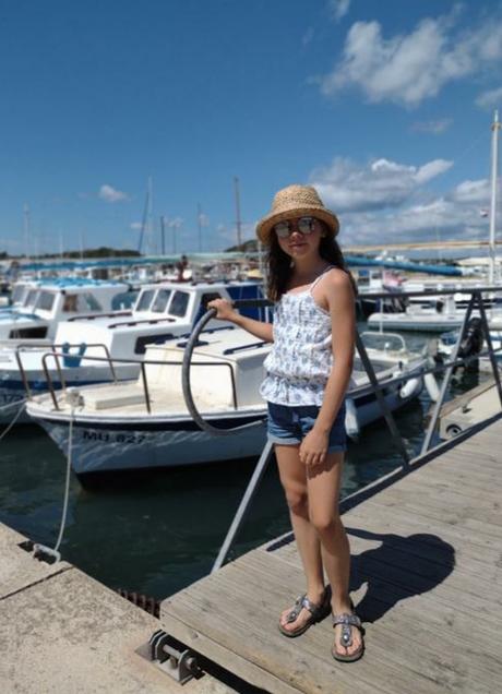 Klobúk s retiazkami 128/140, takko,104