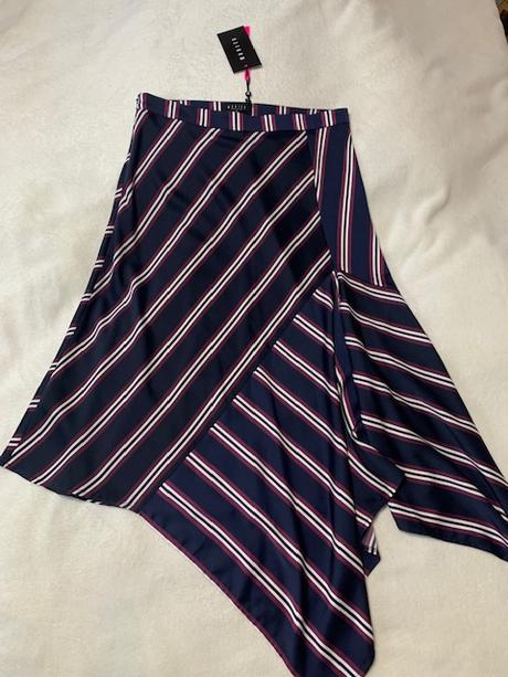 Pásikavá asymetrická tenká sukňa, mohito,40